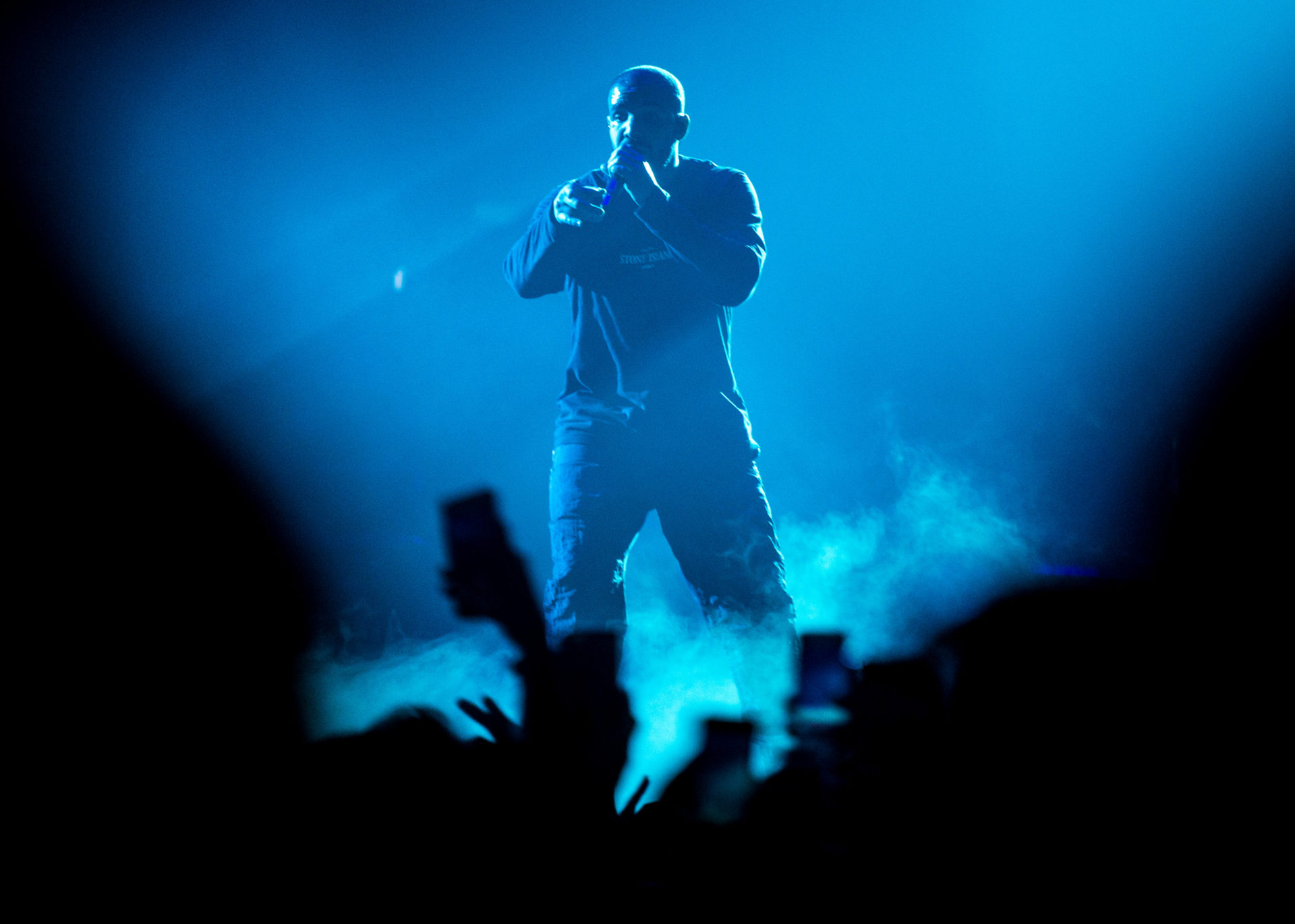 Scream! Dance! Scream! – cynicism had no place at Drake's opening night ...