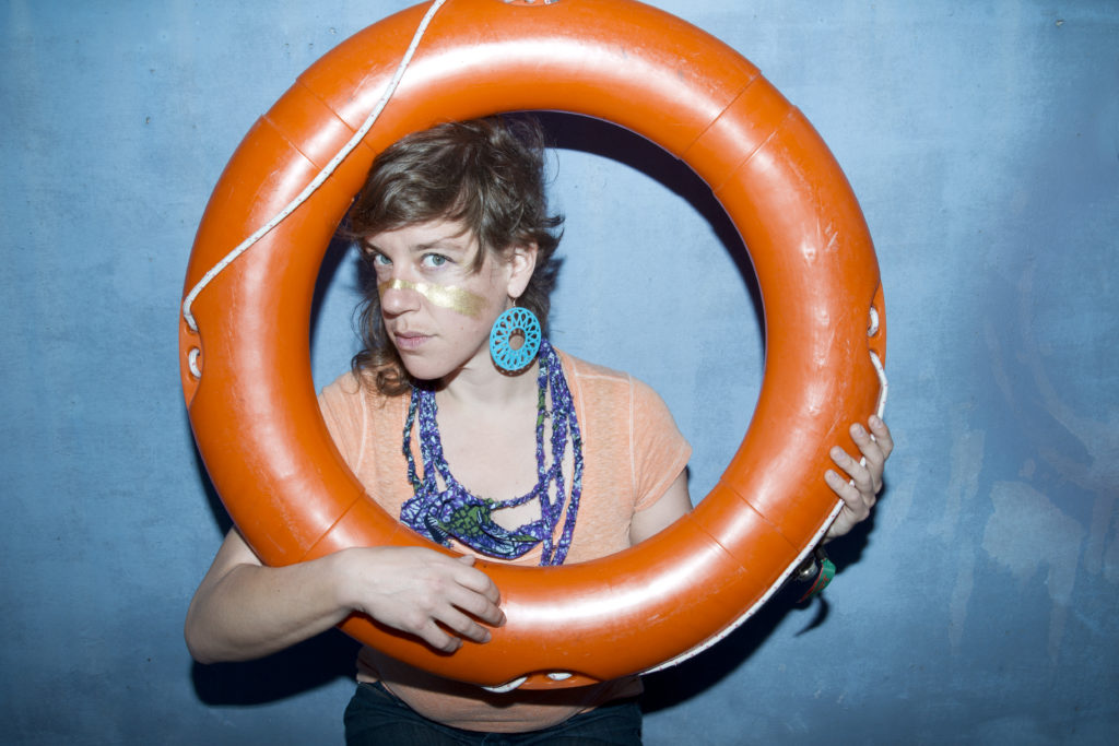 Tune Yards Has Calmed Her Nerves Via New Violent Album W H O K I L L Loud And Quiet